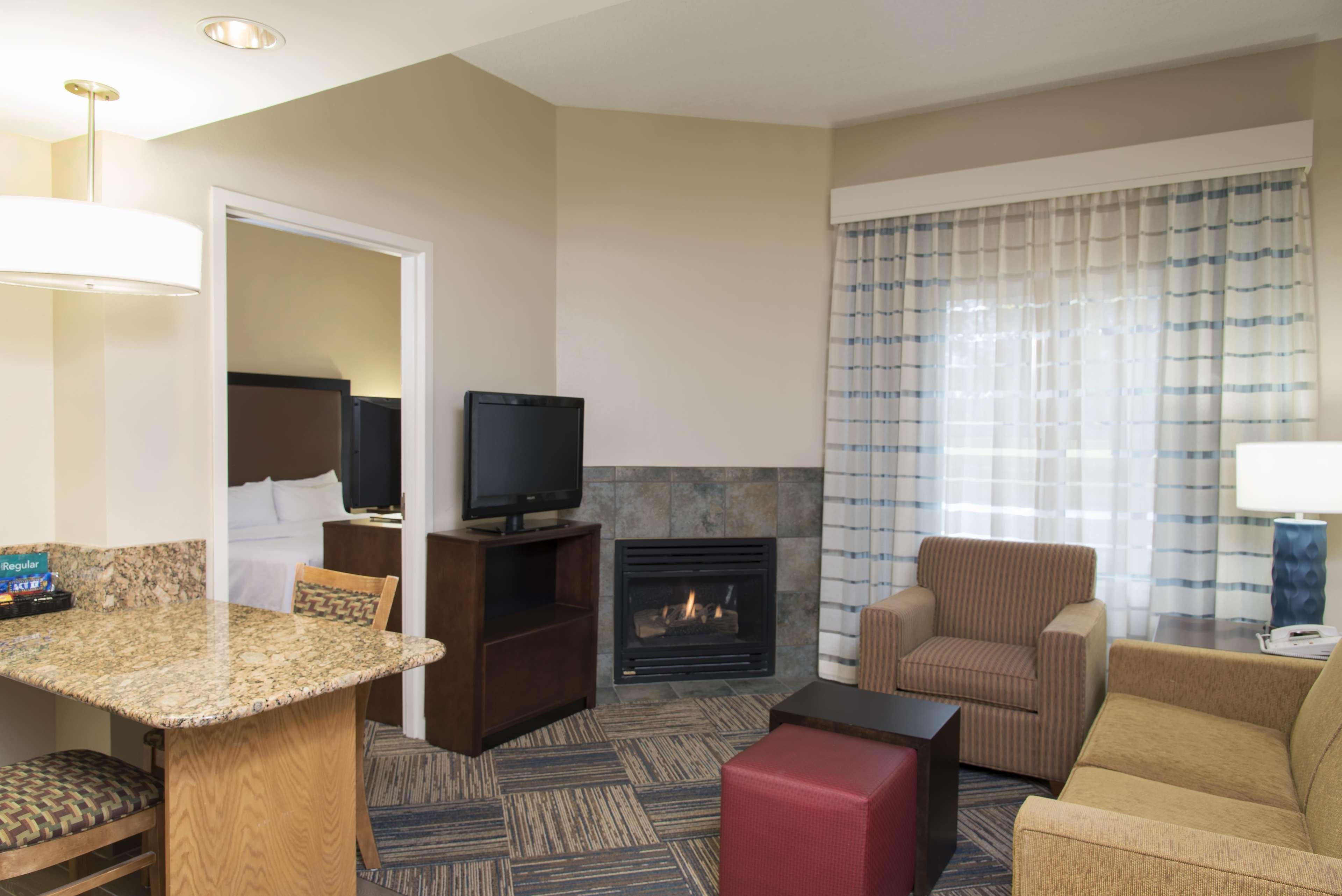 Homewood - Airport Hotel 3*