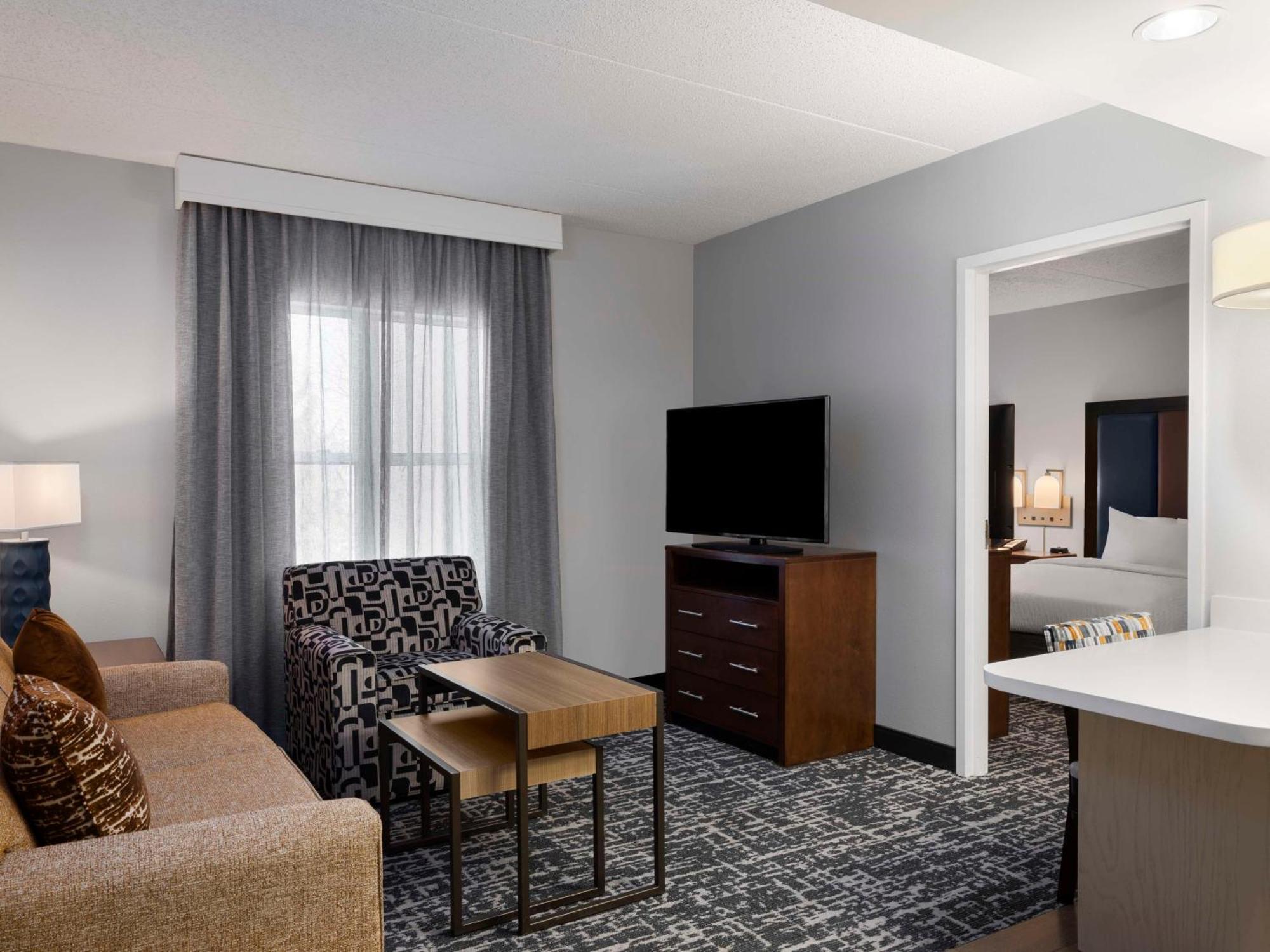 Homewood - Airport Hotel