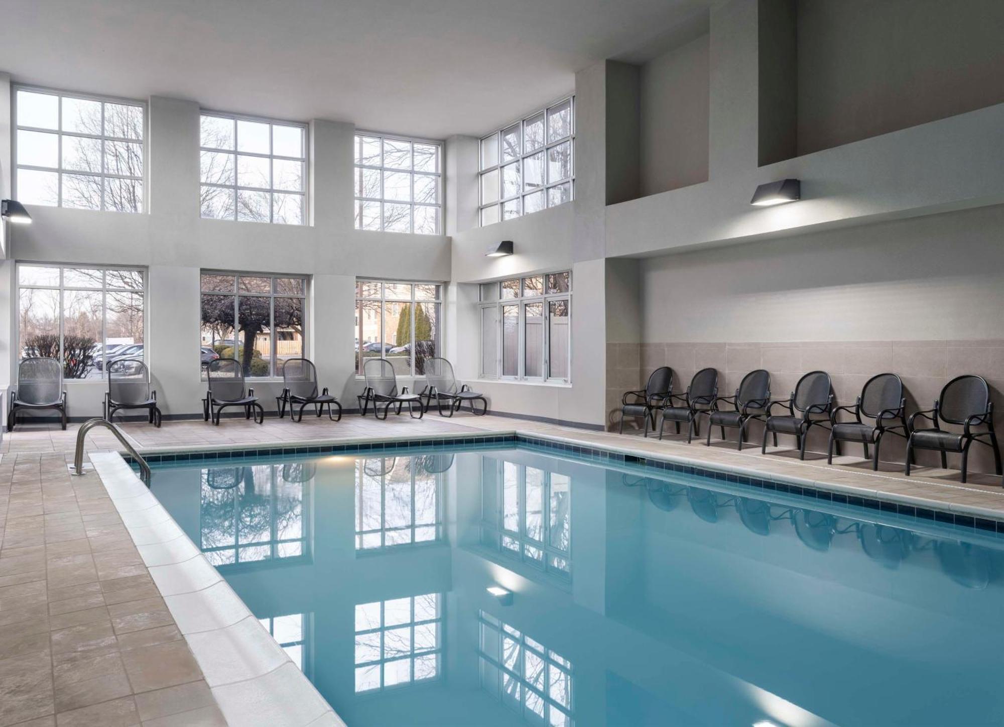Homewood - Airport Hotel