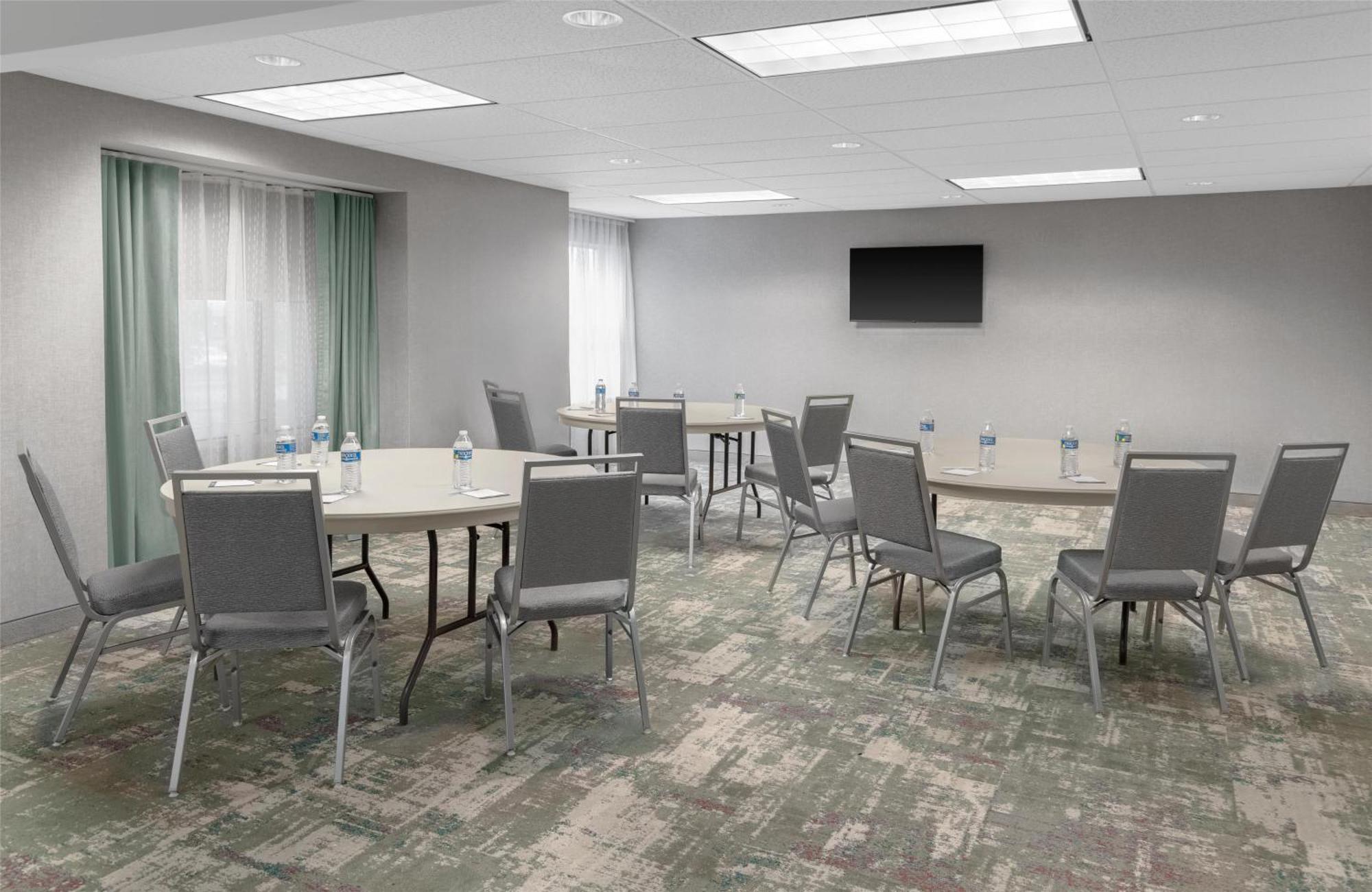 Homewood - Airport Hotel