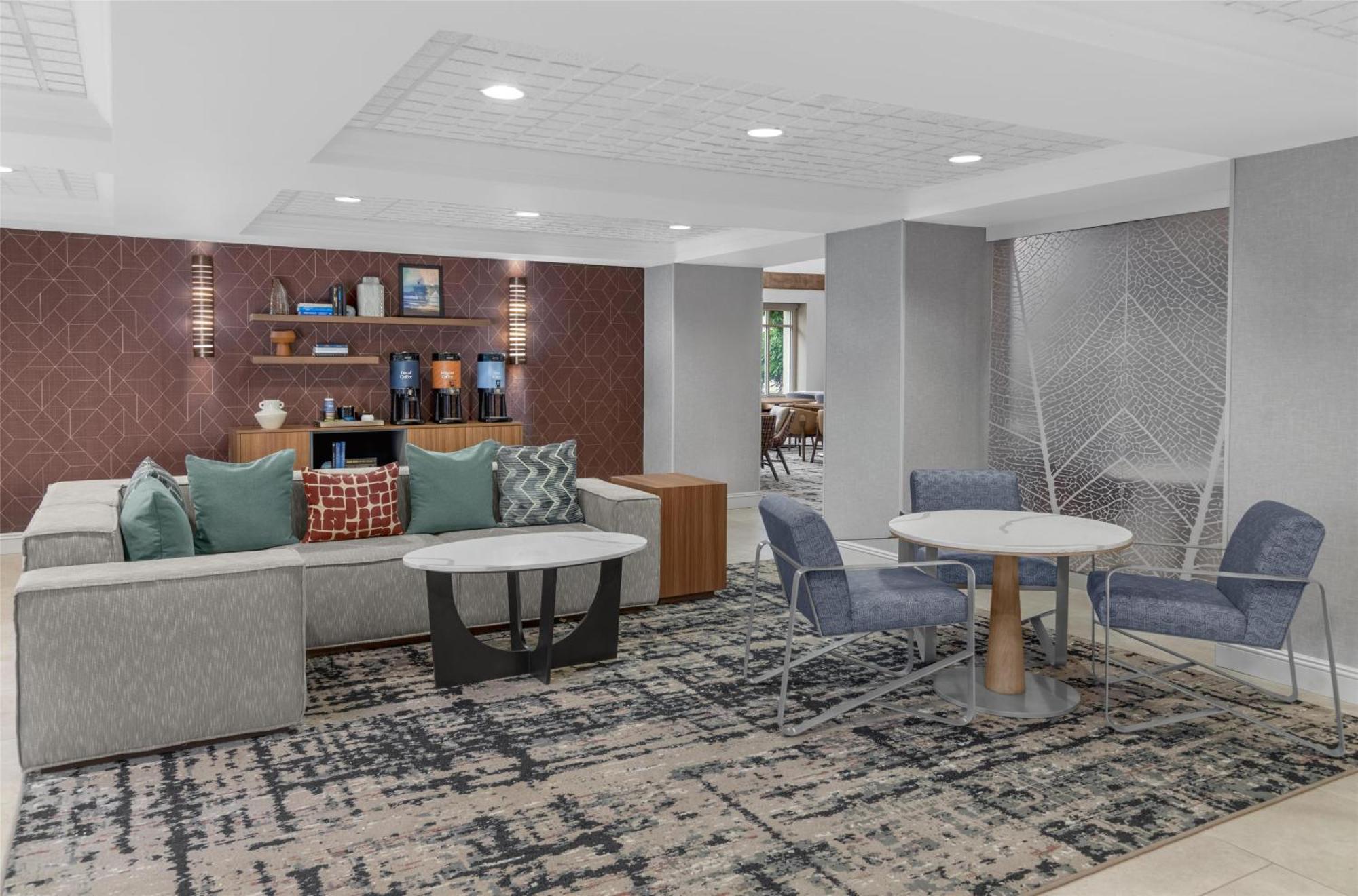 Homewood - Airport Hotel 3*